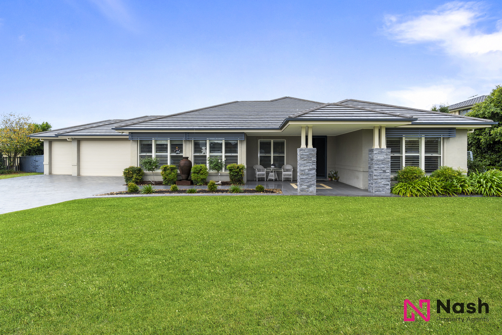 11 Twin Creeks Drive Luddenham, NSW 2745 House For Sale